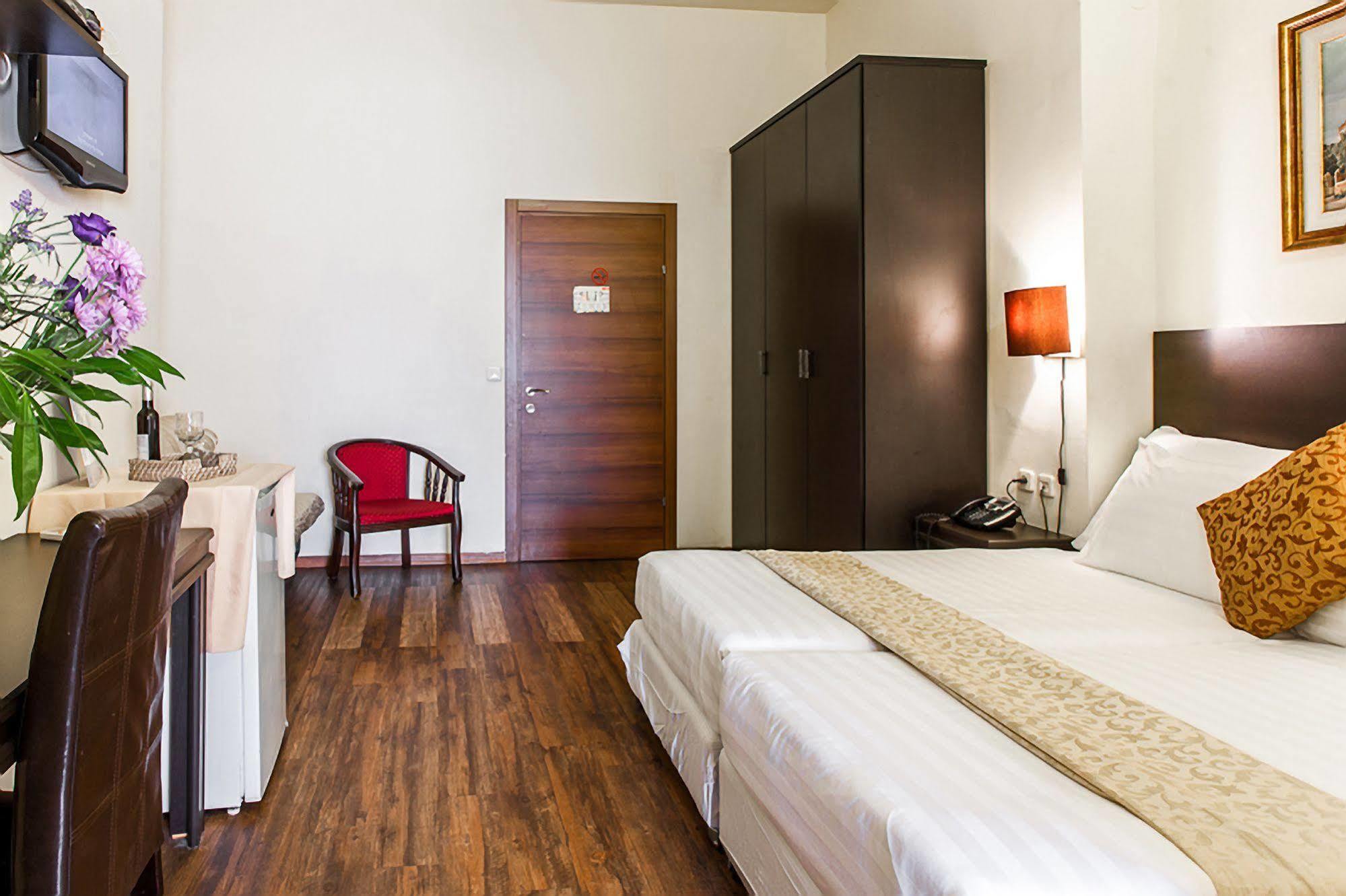 Hotel A Little House In Rechavia Gerusalemme Esterno foto